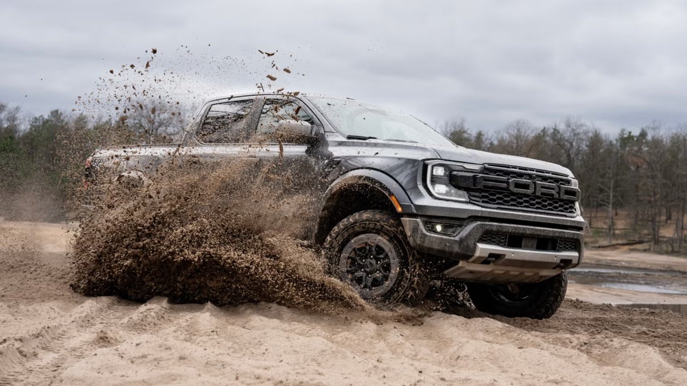 รถกระบะสายลุยใน Motor Show 2026 พร้อมการใช้งานออฟโรดที่เหมาะสำหรับติด Extra Light เพิ่มความสว่างกลางคืน